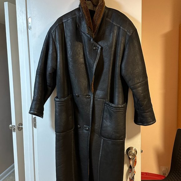Men's Black Shearling Coat - Picture 2 of 5